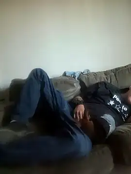 yourMasterisBored Chat XXX live