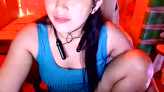 Filipina_Desire Adlı Modelin Canlı XXX Sohbeti