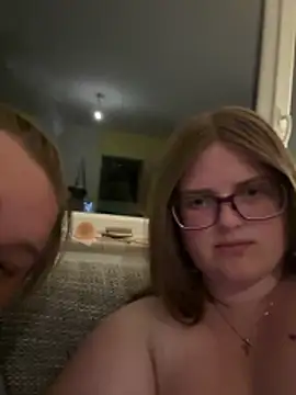 CurvyPaar2 élő XXX-chatje