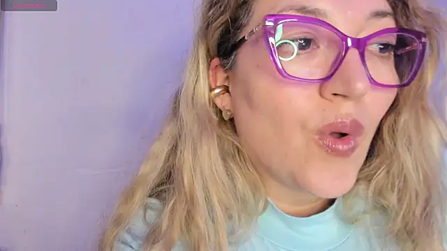 Naty_Mature_ Chat XXX in diretta