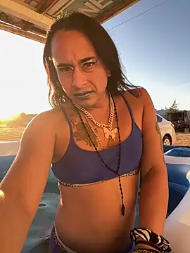 Онлайн чат XXX TranSexualJade95