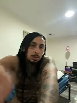 Longmoney444 Show in webcam