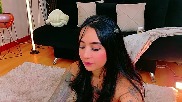 EmmyEvans1 Live XXX-chat