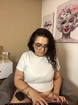 AlmaraRouge Chat XXX in diretta