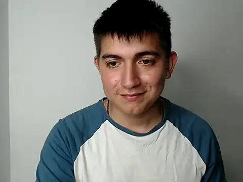 Andres02Smile webkamerás műsora