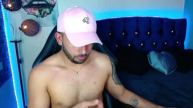 عرض كام adamhairy