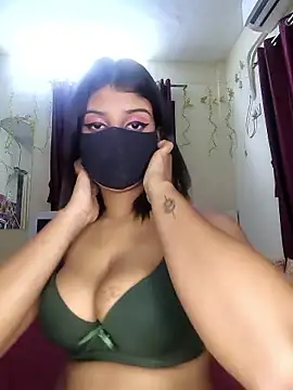 Zaayaa_2's Live XXX Chat