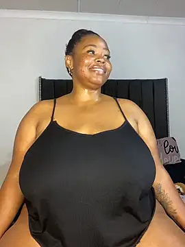 LunaCovenn's Webcam Show