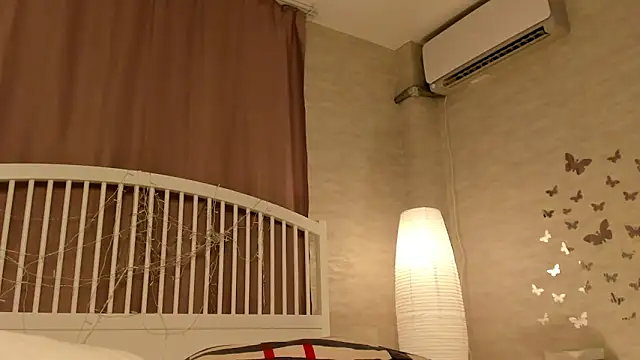 YvonneRobes' Webcam Show