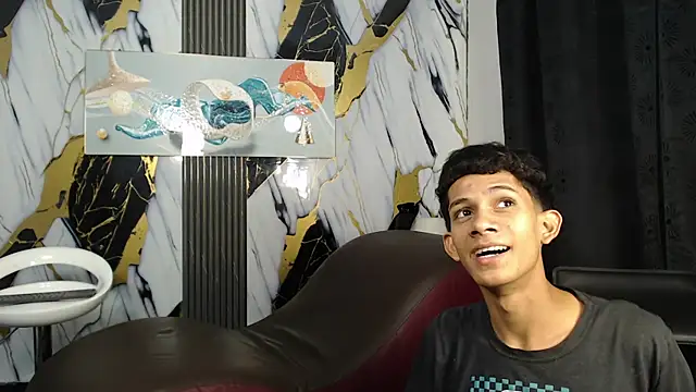 AVENGER_BOYS2026 Pertunjukan Webcam