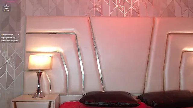 MelodyBlazze live XXX chat