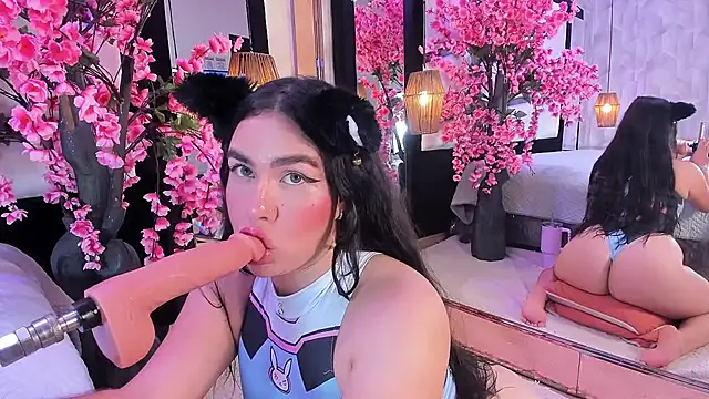 XXX chat uživo modela TessaCooper1