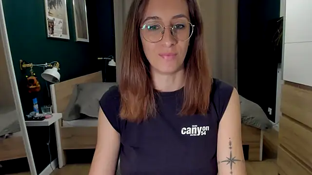 DesireMore90 live XXX chat