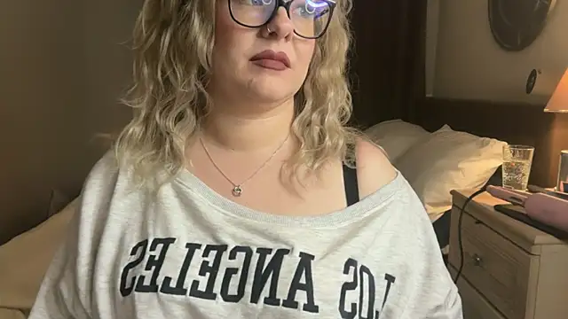IvyWifey Pertunjukan Webcam