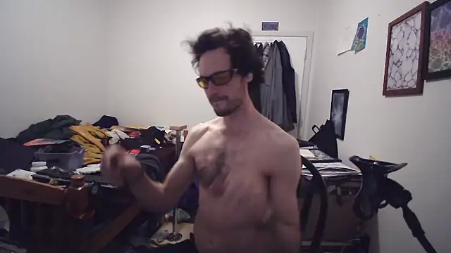 JohnnyMoves live XXX chat