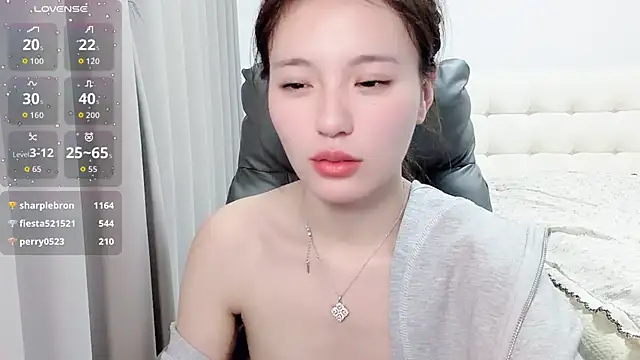 H-2005's Webcam Show
