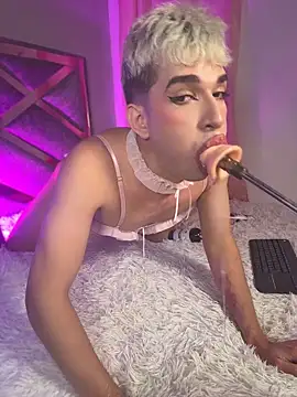 Cherry_zayden_'s Webcam Show