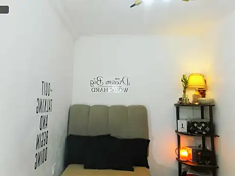 Trixie_Mattel21's Webcam Show