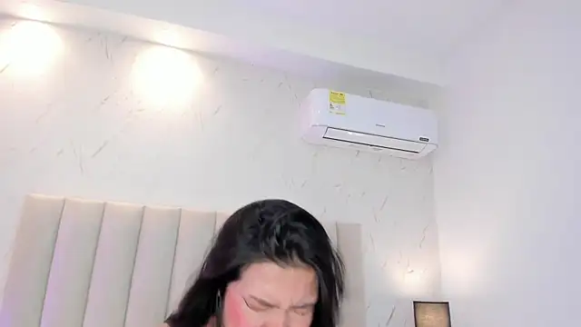 ViolettaRousee_ 在線直播表演