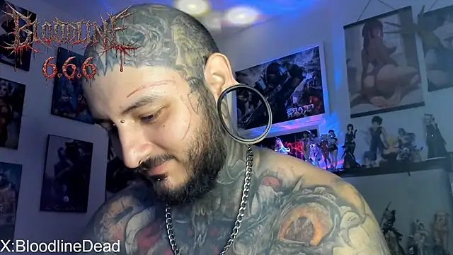 Show modela DEATHINK666XX na web-kameri