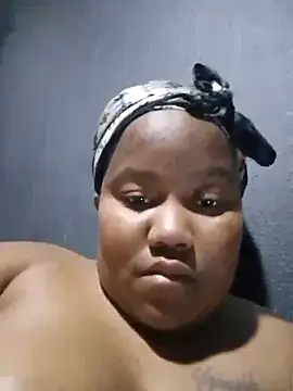 Živý XXX chat ChubbyMidgetxxx19