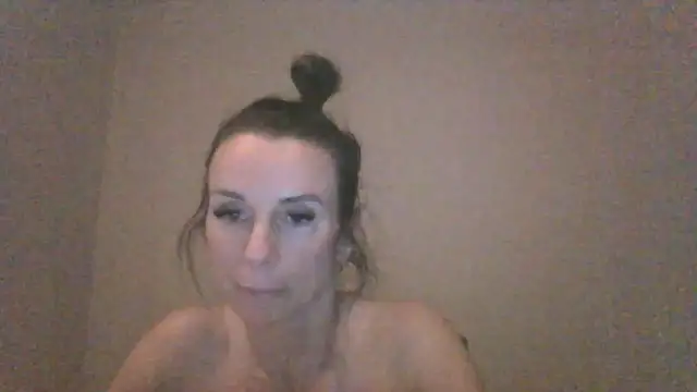 Justnani001 – webcam-show