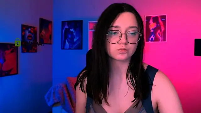nymira Live XXX-Chat