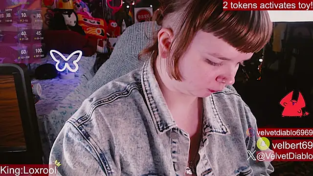 Pokazy przed kamerką – VelvetDiablo