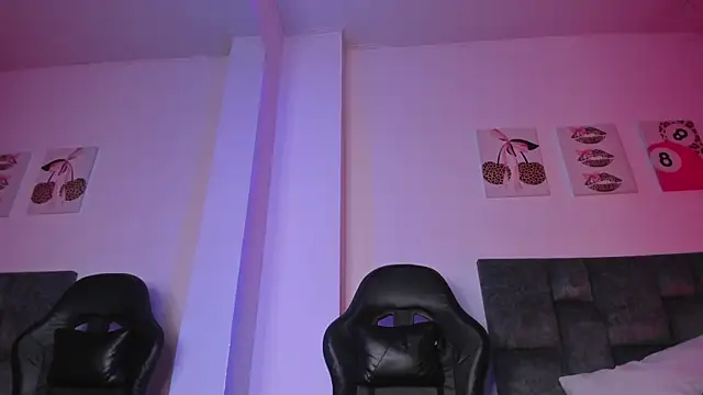 XXX chat uživo modela kittymonroe1