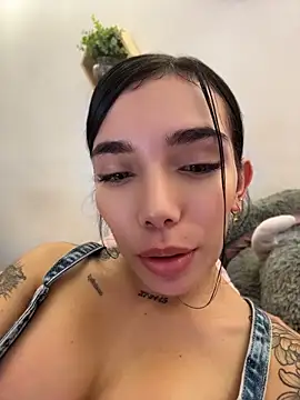 milasantana_ Chat XXX live