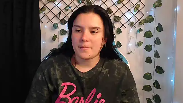 Nika_1_ Chat XXX live