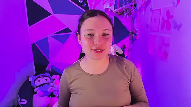 Онлайн чат XXX little_emma0