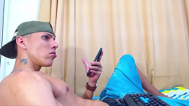 kingfm Show in webcam