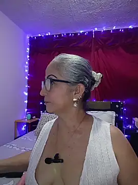NaraMilf's Live XXX Chat