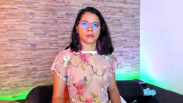 Chatroom XXX en direct de nath_redrex