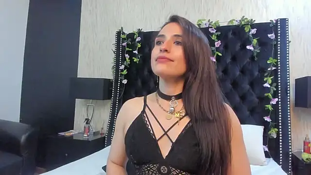 XXX chat uživo modela MeganNightt
