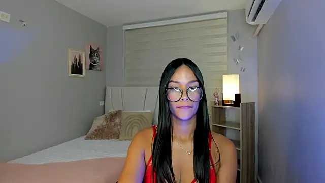 lina_phoxy's Live XXX Chat