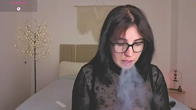 Shiraazsh_ Chat XXX in diretta