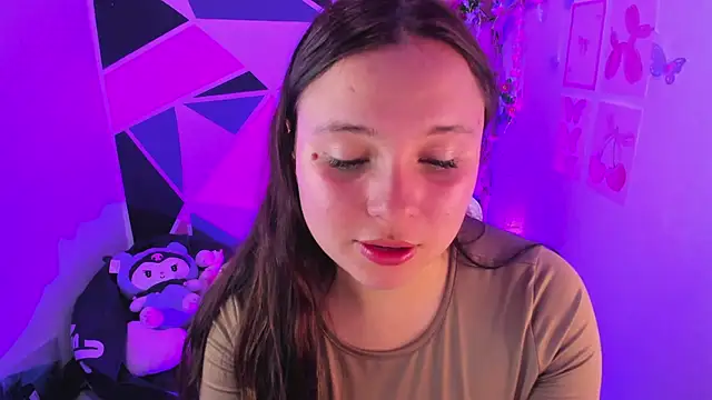 little_emma0's Live XXX Chat