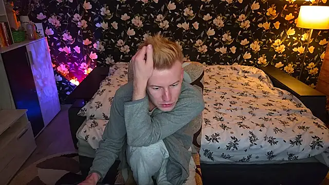 Vuitton live XXX chat