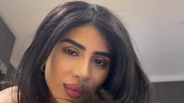 ArabicBarbie Adlı Modelin Web Kamerası Şovu