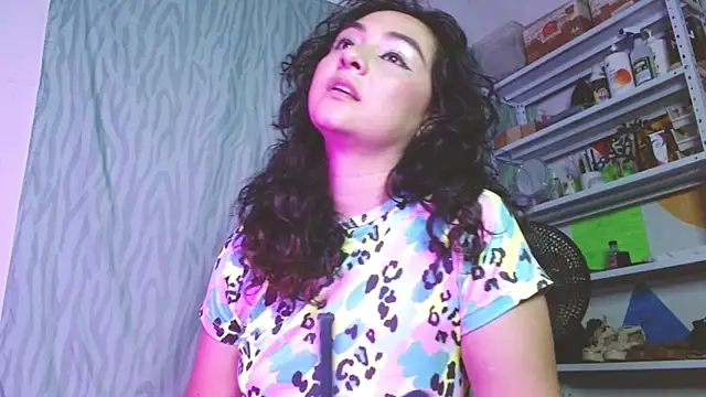 Chat +18 de Kaory_32 ao vivo