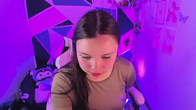 Chat +18 de little_emma0 ao vivo