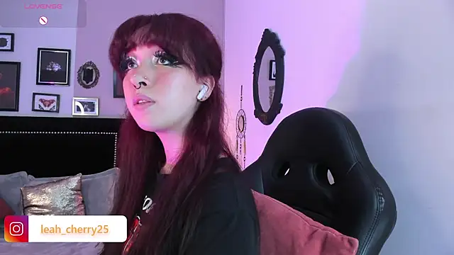 Leah_cherry's Live XXX Chat