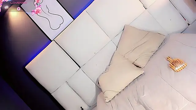 Kornylovee Pertunjukan Webcam