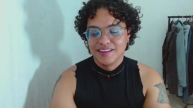 Diane_exotic Pertunjukan Webcam