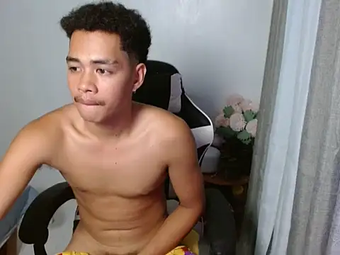 curlyasian_njxx Pertunjukan Webcam
