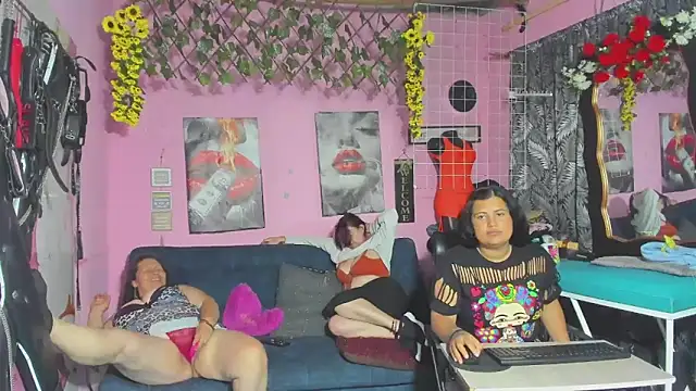 lesbiancuple: вебкам-шоу