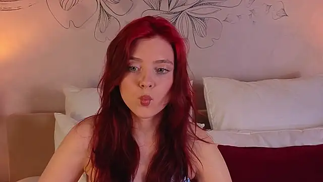 Nora__Ray Show in webcam