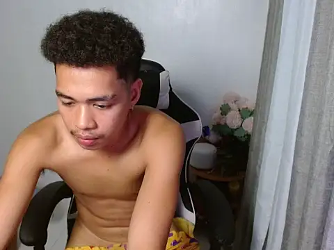 curlyasian_njxx Webcam-Show